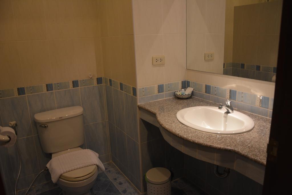 Seven Oaks Inn Jomtien Beach Camera foto