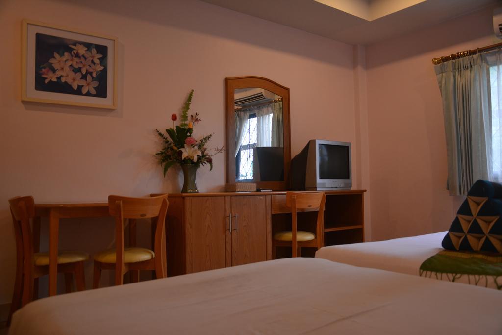 Seven Oaks Inn Jomtien Beach Camera foto