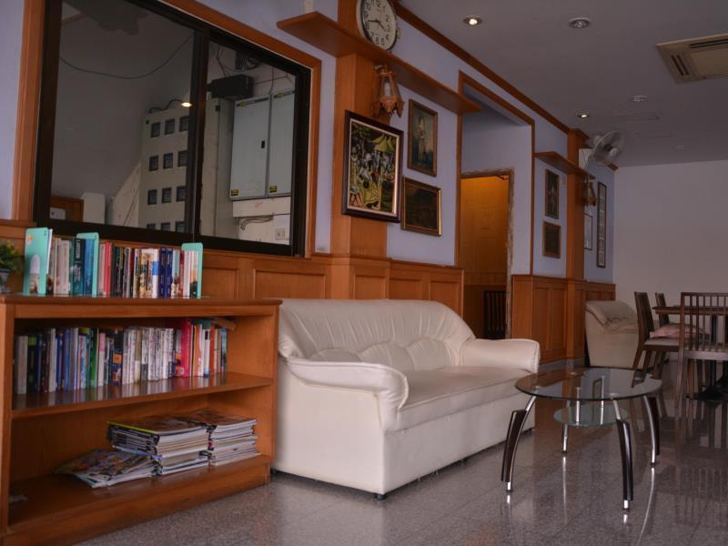 Seven Oaks Inn Jomtien Beach Esterno foto
